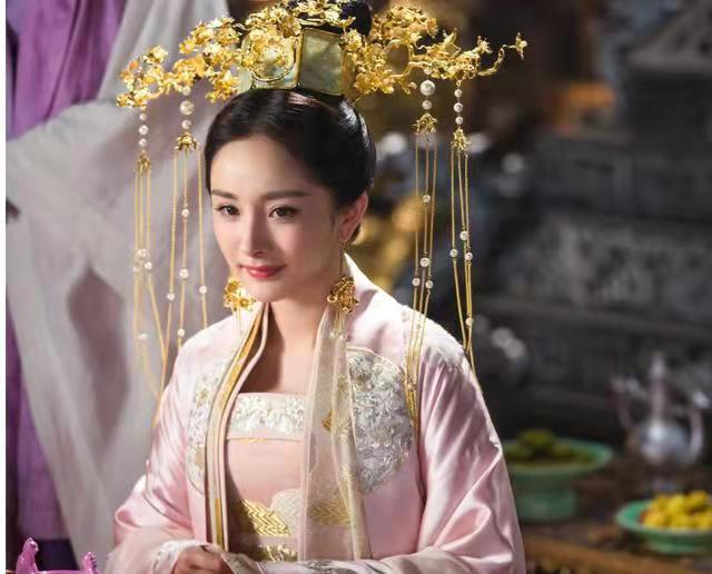 刘诗诗|85花大厦将倾？纷纷转行做“老板”