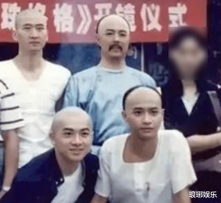 还珠格格|《还珠格格》开机照曝光，24年前没加滤镜，演员们颜值如何很显然