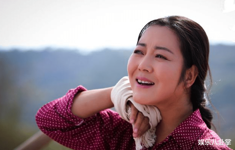 王茜华|她为演戏打掉孩子，“整容百次”因病无戏可拍，如今50岁却成这样