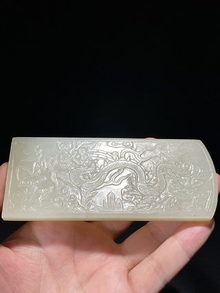 和田玉籽料|明 和田玉籽料 白玉 盘龙鸾鸟 带板 铊尾