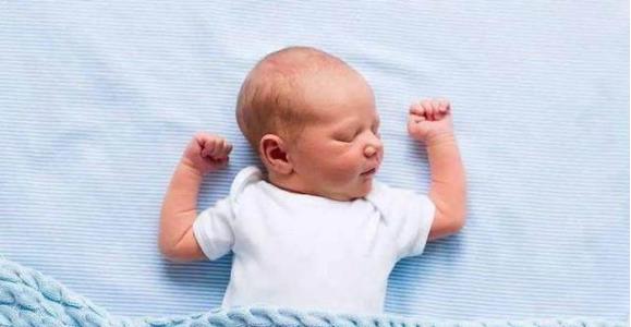 图图爸爸|夏天孩子容易出痱子，怎么办？了解原因，针对情况护理是关键