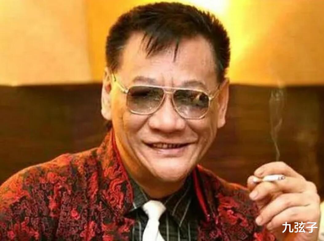 何家驹|荧幕恶汉何家驹的“悲哀”，连他最后的离开，也仅有一条狗陪伴