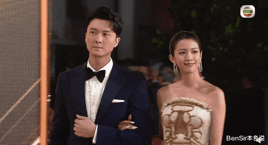 萧正楠|萧正楠的简单情史，与两位美女纠缠不清，寡淡无味却远超你的想象