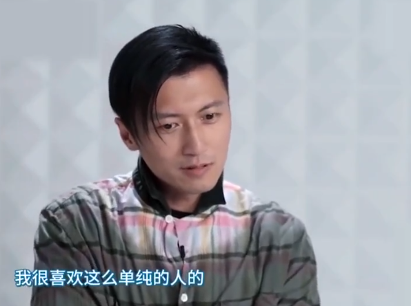 章子怡|谢霆锋回王菲豪宅被拍！穿一身黑衣打扮低调，复合7年感情稳定