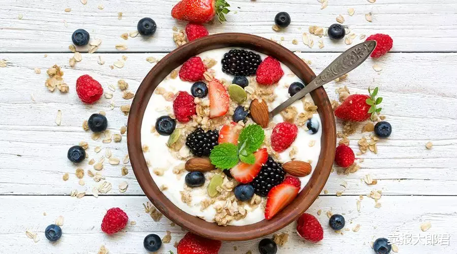 卖报大郎君 500 多款早餐中最健康的 10 份，几分钟就搞定