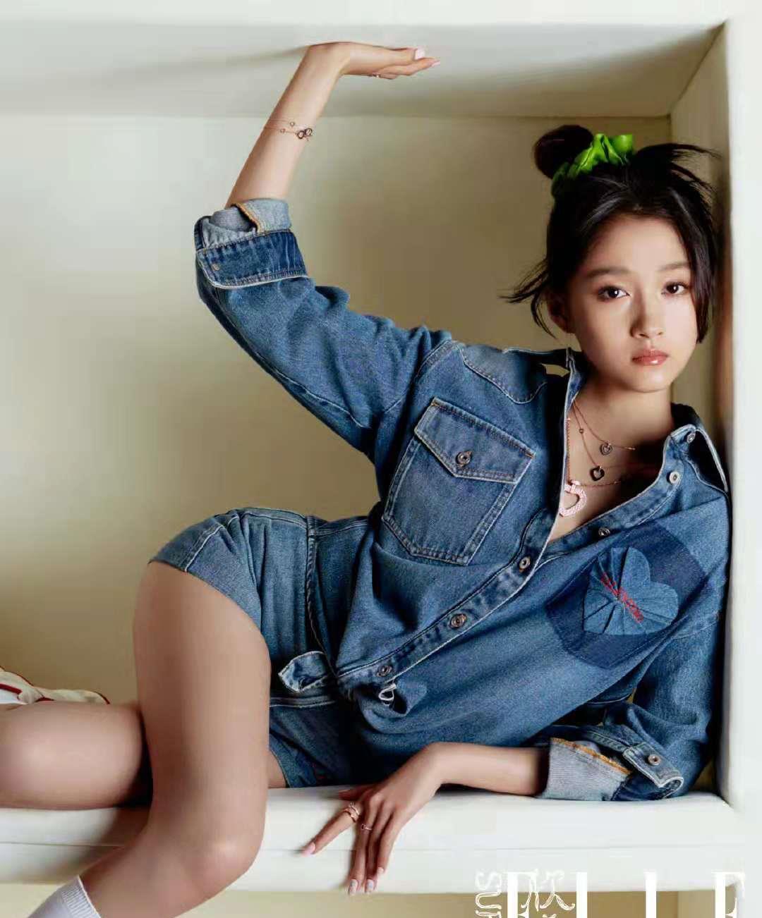 姚姚时尚|关晓彤时尚杂志大片:7套LOOK各种风格随意切换,时尚表现力超强