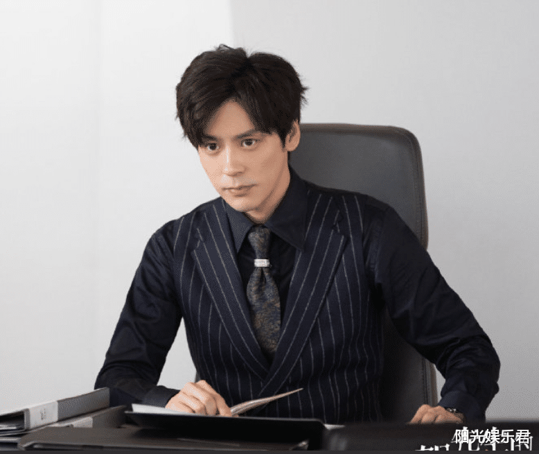 贺先生的恋恋不忘|这部霸总剧成“超级黑马”， 播放量已破三亿， 观众们都被甜到尖叫！