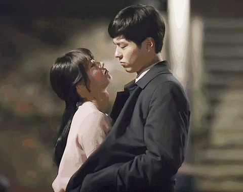 迪丽热巴|豆瓣一集飙到9.5高分，剧王回归！快乐源泉又来啦！?！！