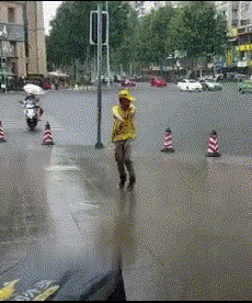 铭洋说育儿|神回复：用叔叔阿姨造句，必须同时得罪两个人，评论区大神够狠！