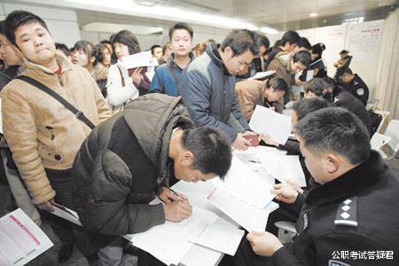 职业教育|2022第一个省考！浙江招聘6211名公务员，社会在职上岸机会增加