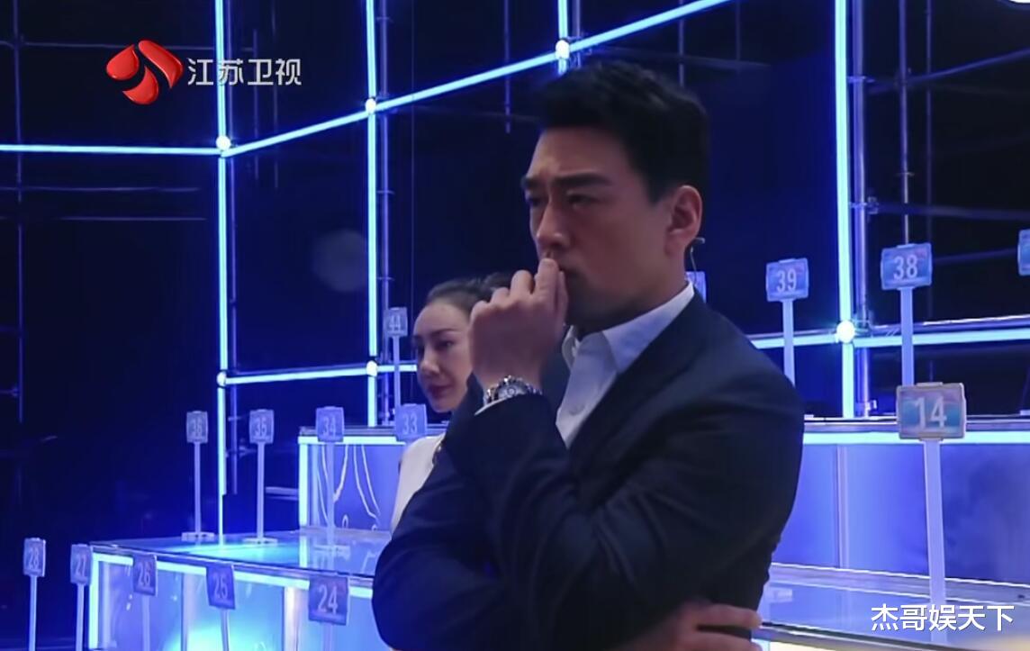 王耀庆|王耀庆用“三个字母”扯下《大脑8》的遮羞布，教授和选手真尴尬