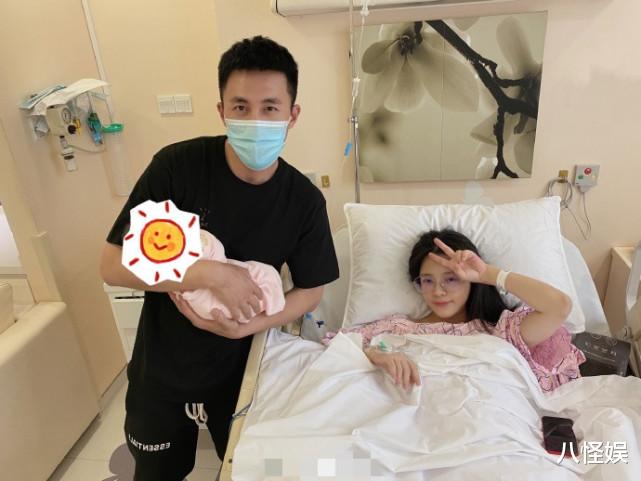 王灿|杜淳老婆晒女儿用品被吐槽炫富后删除动态，穿平价睡衣出镜变低调