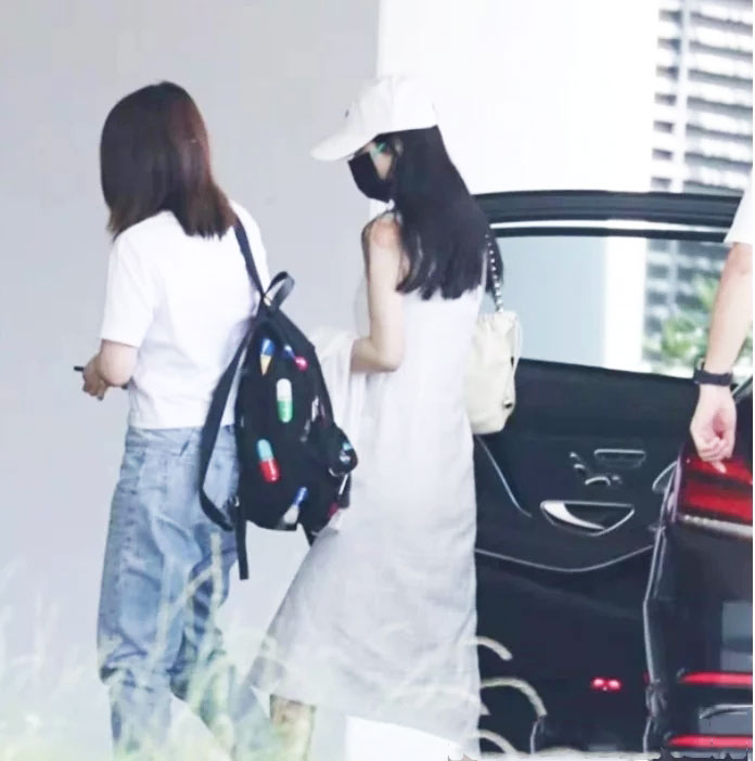 赵丽颖|传冯绍峰公开赵丽颖出轨视频,女方正面辟谣,回应离婚后真实关系