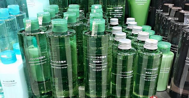律师 日本好物推荐：无印良品保养品介绍及人气产品8选