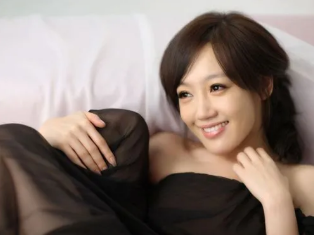 薛佳凝|薛佳凝为《小敏家》打call，却遭网友批评：说话还茶里茶气