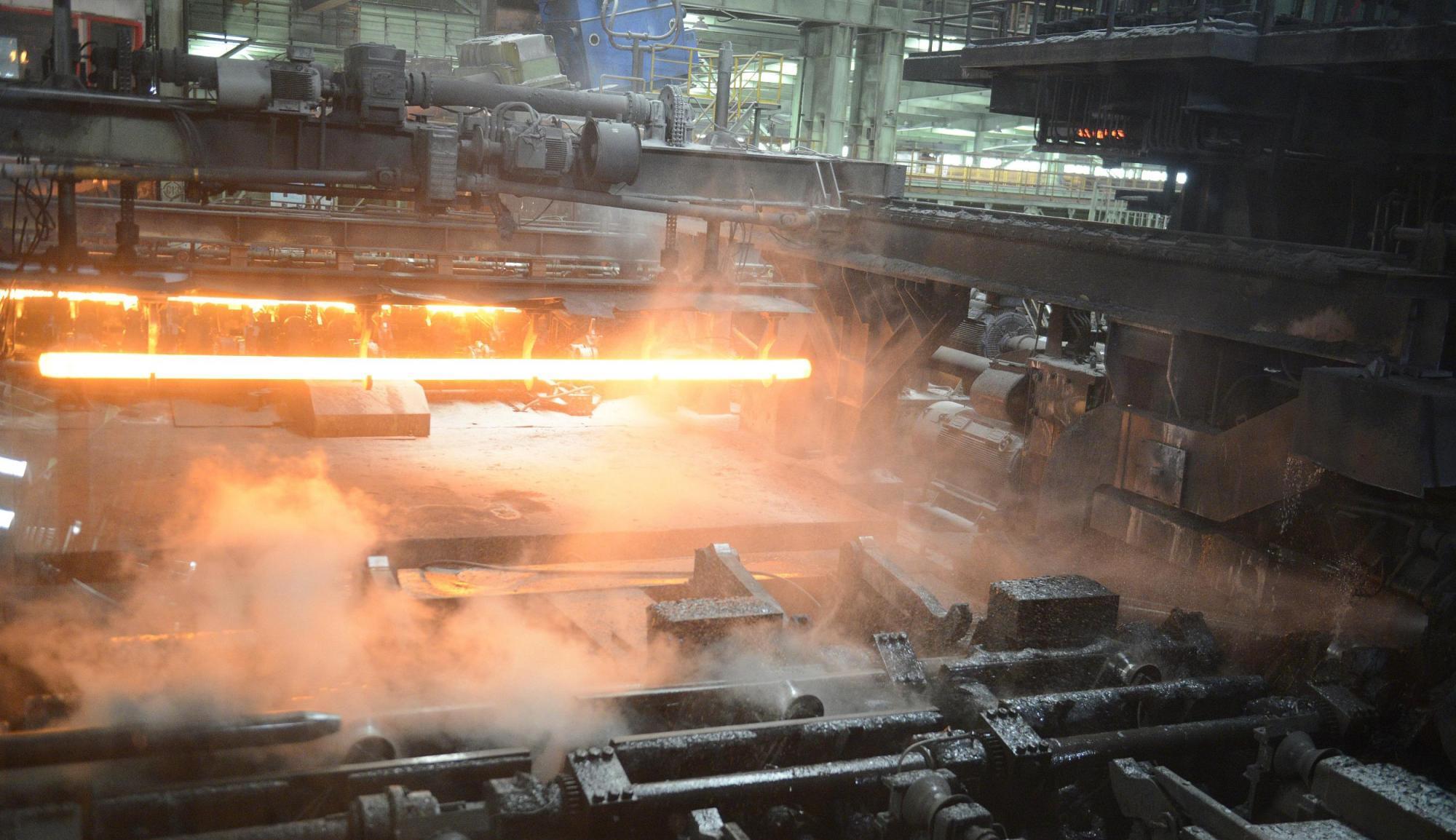 机器 若掉进钢水里，先感觉到疼痛，还是直接化成水，穿防护服是否有用