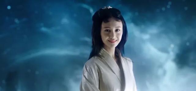 谢娜|“回眸一笑”真的不要硬演，有人倾倒众生，有人我想给她按回去