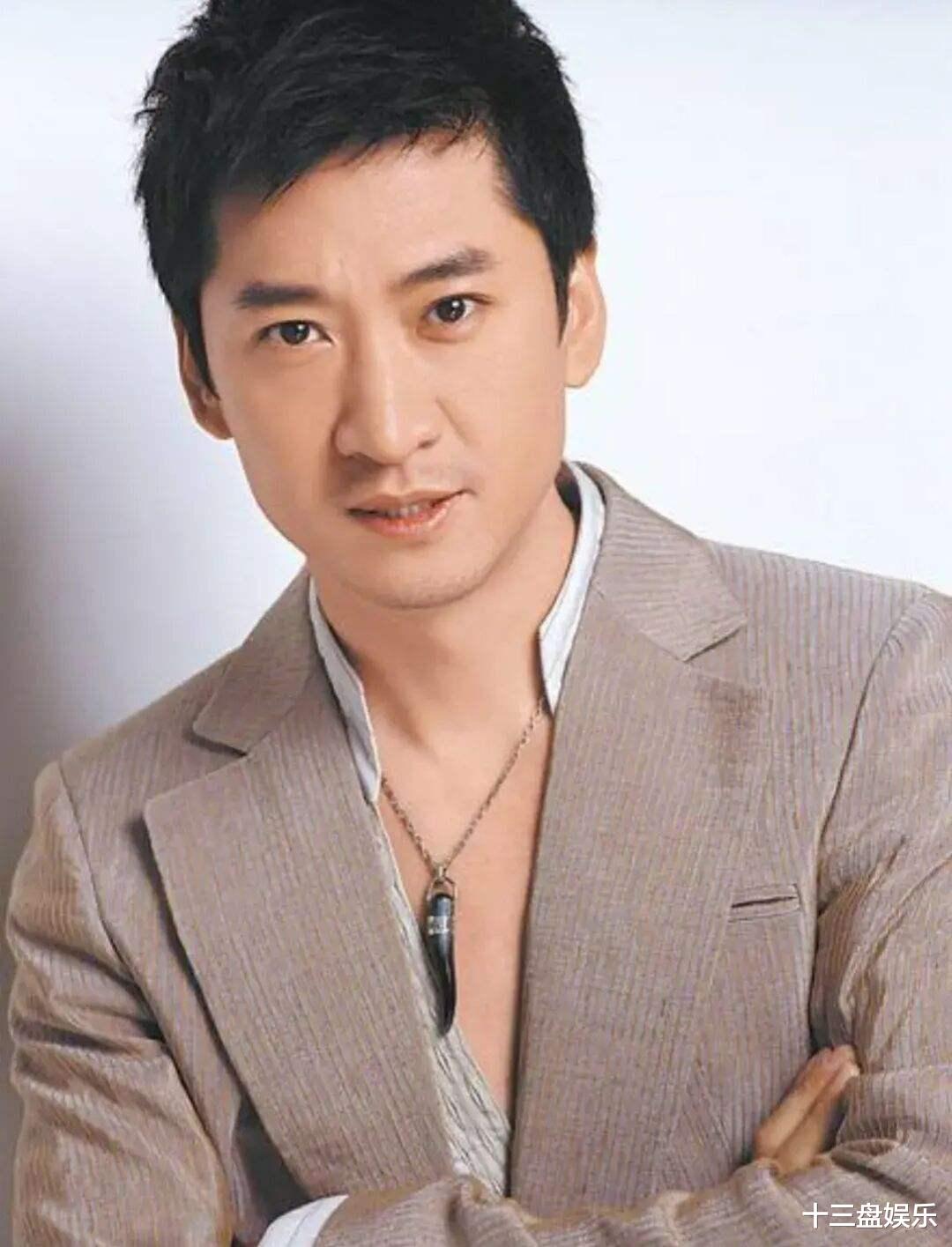 周杰|周杰回应“避孕药”传闻，和他当年回应自己为什么不红，如出一辙