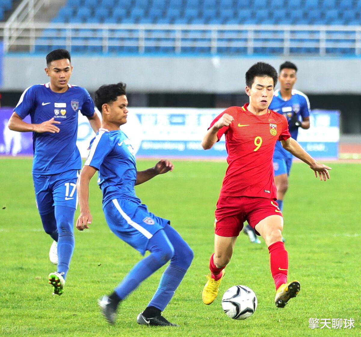 國(guó)足|李鐵晴天霹靂！國(guó)足8連勝后突迎壞消息，40強(qiáng)出線或看別人臉色