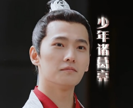 |杨洋继冰上摔倒之后又摔水里了