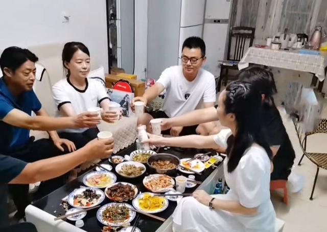 郭希宽|田静聊天记录被曝光：结婚郭希宽只给了2万彩礼，然后我带回来6万