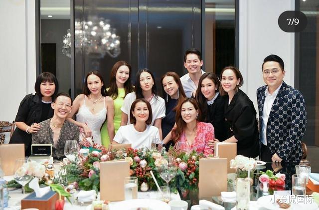 聚会|华裔富婆与明星同框更耀眼，拒绝拉玛十世很明智，她比素缇达开心