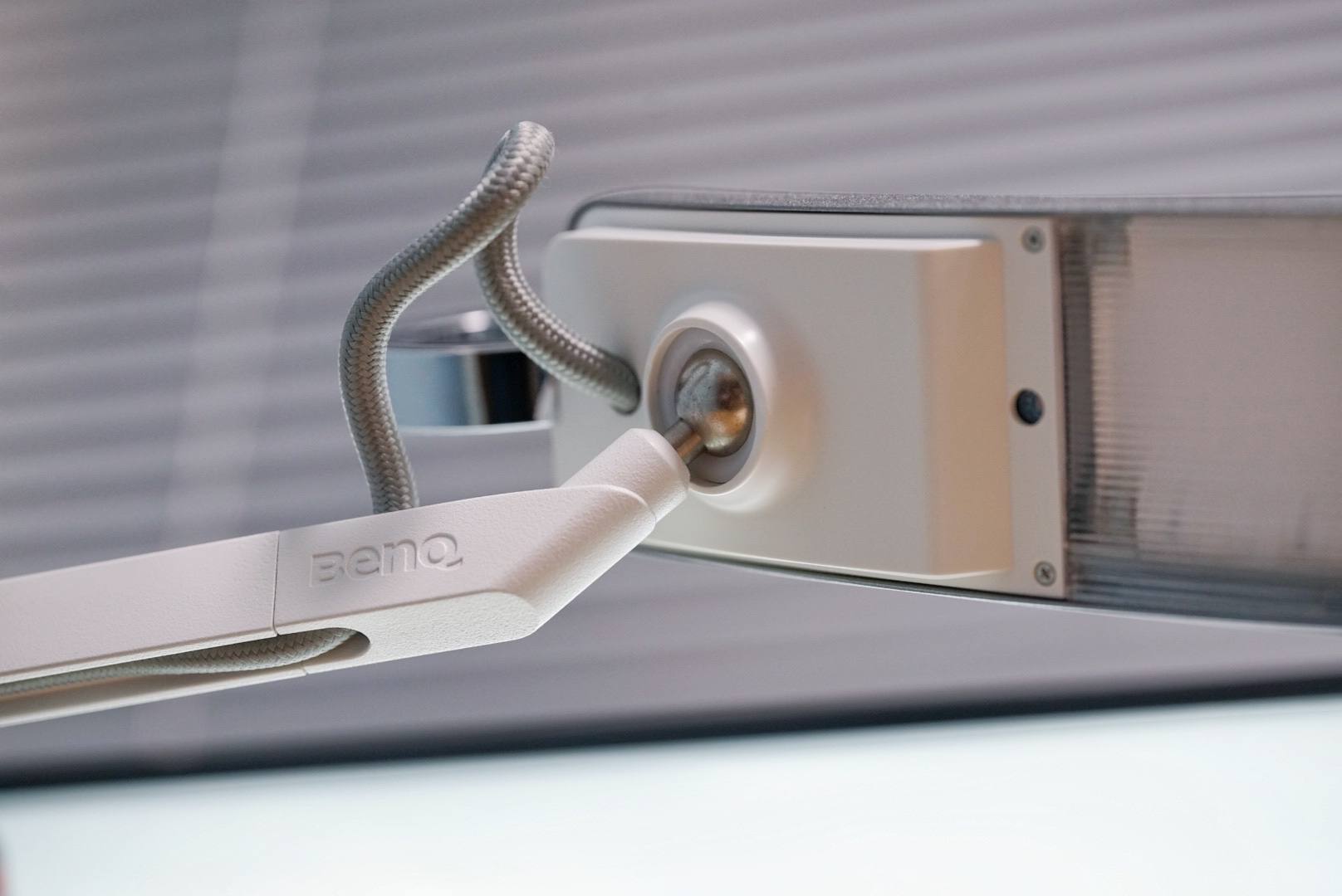 明基|揭秘“黑科技”：一盏台灯凭啥卖两千！明基WiT到底贵在哪？