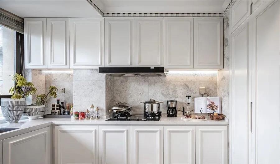 现代都市风，奢华不媚俗，散发沁人魅力，打造不凡品质生活空间！