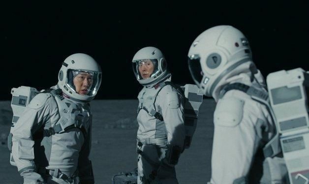 王力宏|韩国科幻剧《寂静之海》被曝抄袭，在中国却被各种彩虹屁吹捧