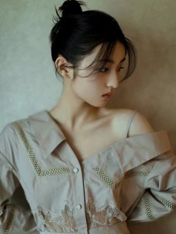 张子枫|张子枫长大了，和梁靖康的吻戏，吴磊泳池戏预告曝光？