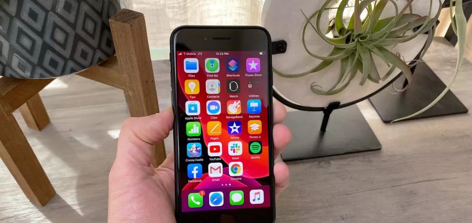 苹果小屏手机选购指南：你会选择iPhone13mini吗？