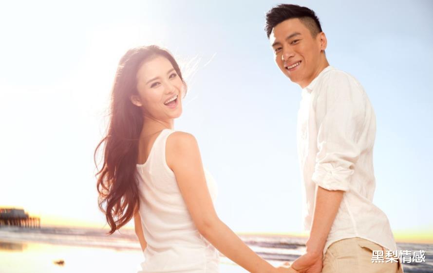 黑梨情感|男人是不是真爱你，看他是否愿意主动给你这些“东西”