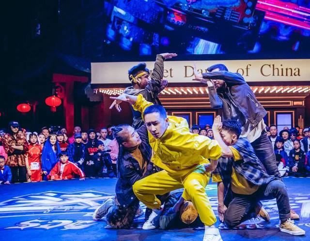 街舞4|《街舞4》强势来袭，嘉宾阵容空前强大不敢信，老粉直接被宠溺到泪奔