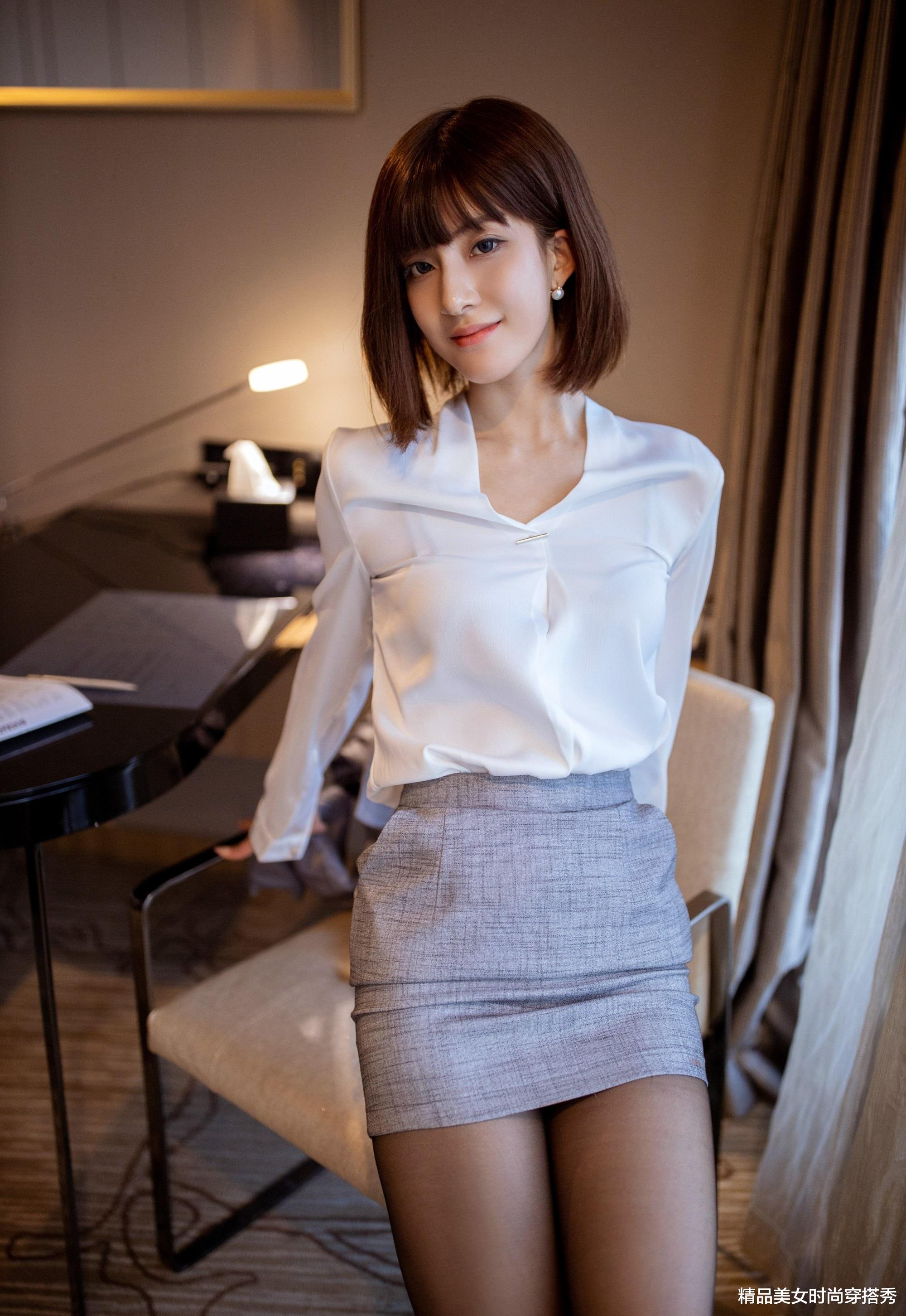 |西装套装是职场女性最好的入门单品，简单又自带气场穿出高级气质