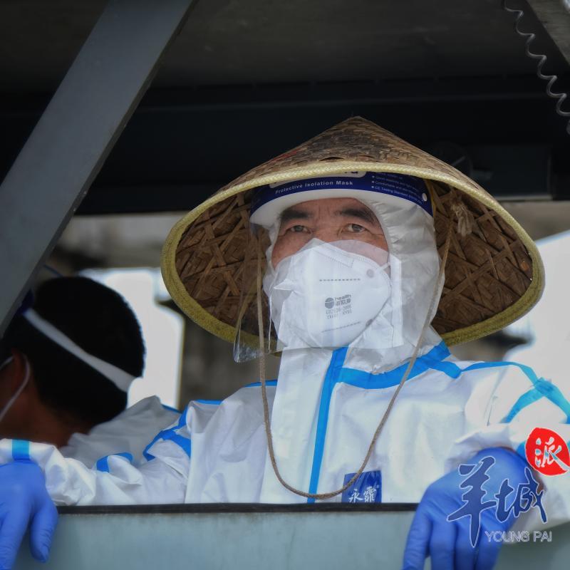 工人|直击荔湾高风险地区：一天收运隔离区居民生活垃圾超50吨