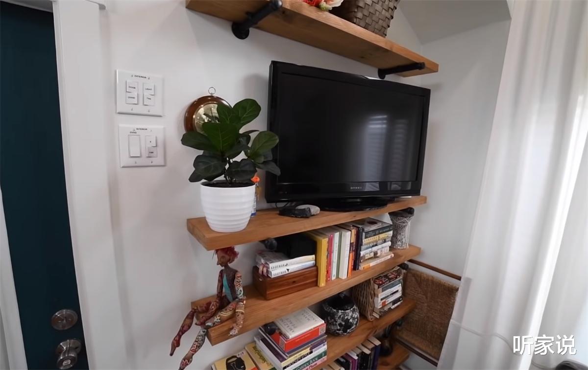 一位65岁奶奶独居37㎡小家：利用4米层高做卧室，蜗居日子转眼1年