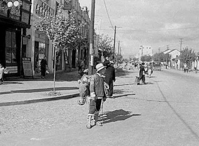 星叨叨 南京历史老照片：1932年的“街头状况、生活场景”，你见过吗？