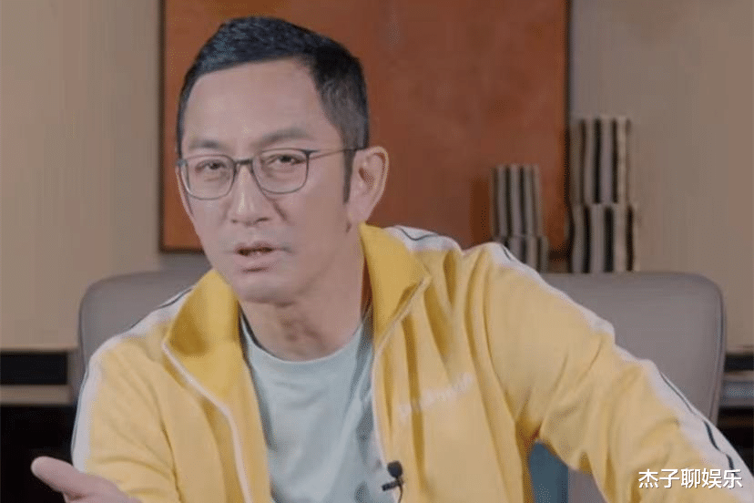 小姐姐|57岁港星吴启华自曝定居内地原因，他的直白打脸了多少人？