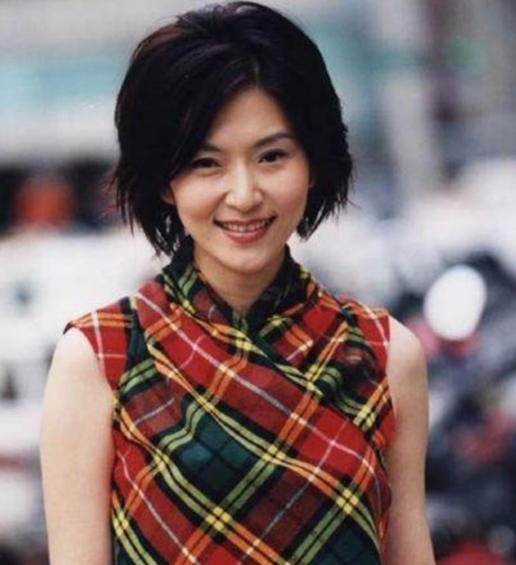 台湾|她被称为“台湾第一美人”，一生只谈一次恋爱，今54岁演不了大妈
