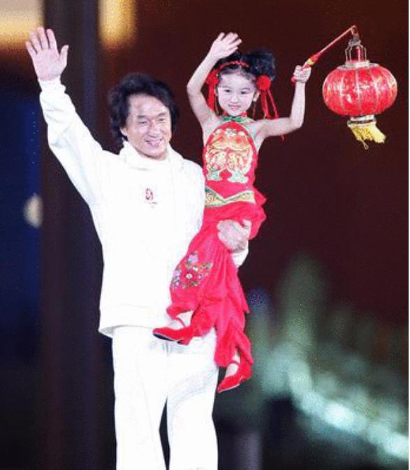 陆子艺|4岁出道6岁巅峰上春晚，14岁“长残”被骂出国，如今回归打脸众人