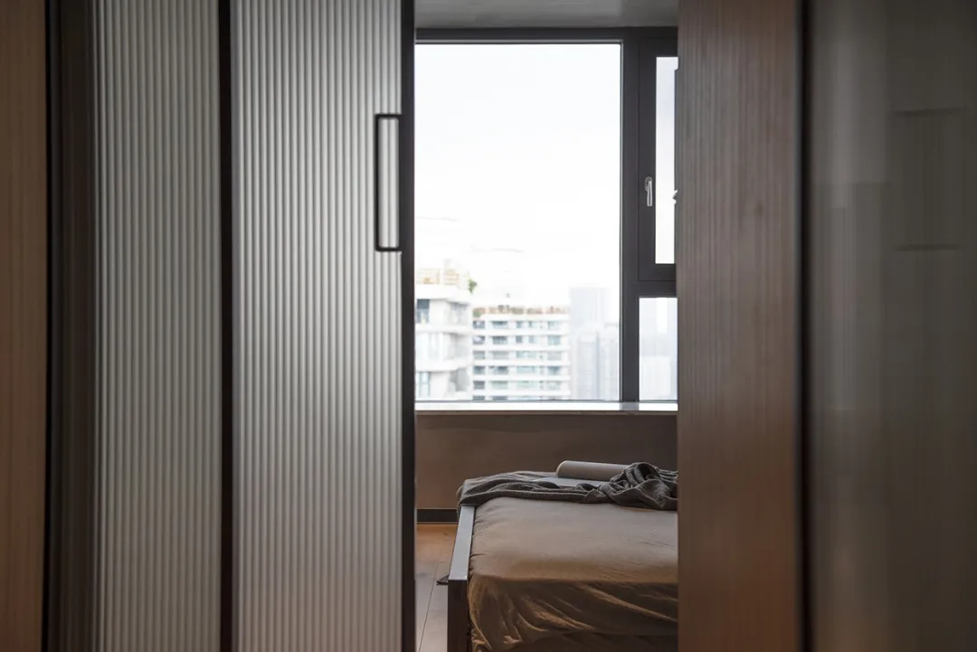 98m2原木混搭风,这个酷Gril的小两房,好想住进去!