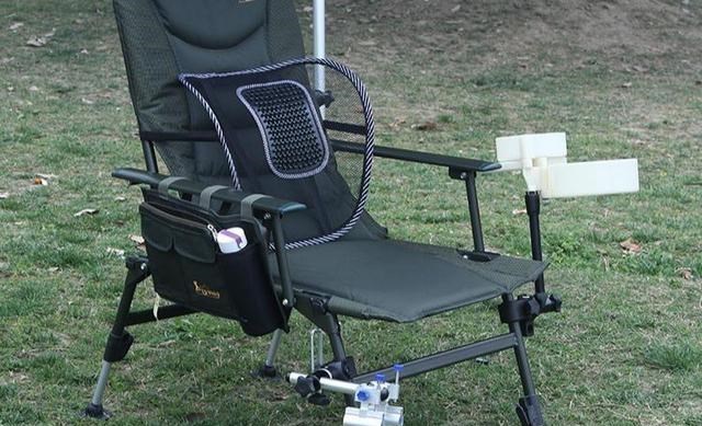 于时为伴 钓鱼人少抽几包烟，也要拿下这几件装备，钓鱼时不遭罪