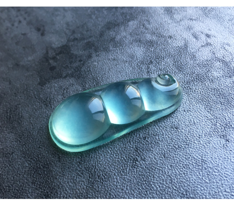 翡翠|颜值超高的“天青冻”竟是晴水翡翠的替身？