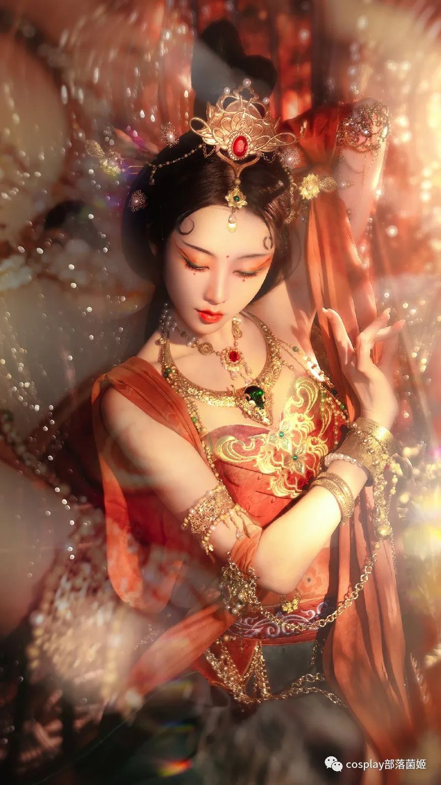 顶上之战|cos：天涯明月刀心王·光音天cos正片@走路摇，敦煌郡，祁连间