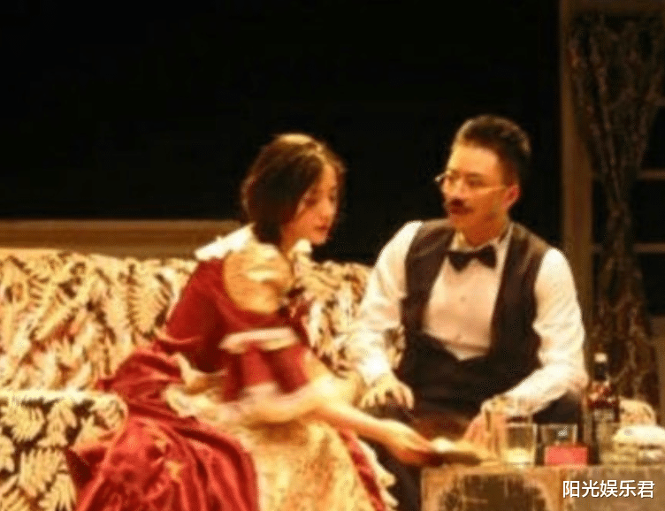 迪丽热巴|迪丽热巴旧照曝光，扮演欧洲公主毫无违和，这才叫明眸皓齿大美人