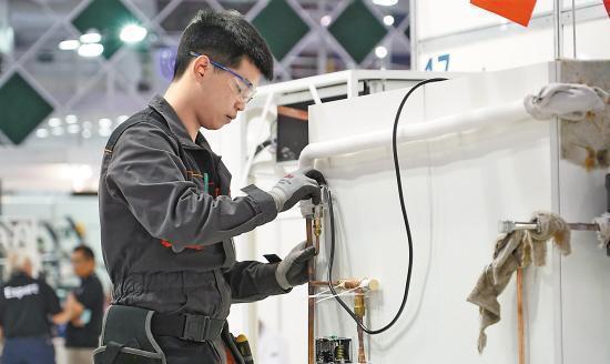 招生|中国高级技工现状:人才十分短缺,技校却招生难