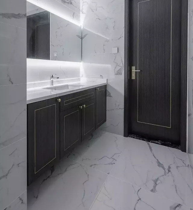 155㎡花45W装修分享，灰色为主色调被赞高级，隐形门更宽敞