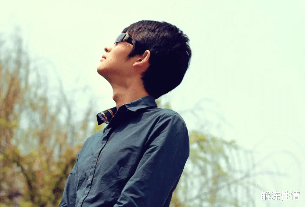 解冻性情|大叔现身说法：男人没有钱的好，一文不值！