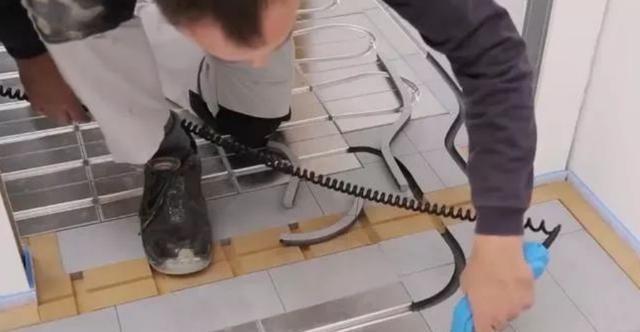 看完德国地暖施工的全过程，才明白为啥我们的地暖不够热