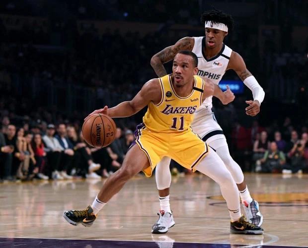 那些你很冒险的梦 20分4板!湖人底薪后卫关键三分奠定胜局,沃格尔早该多用用他